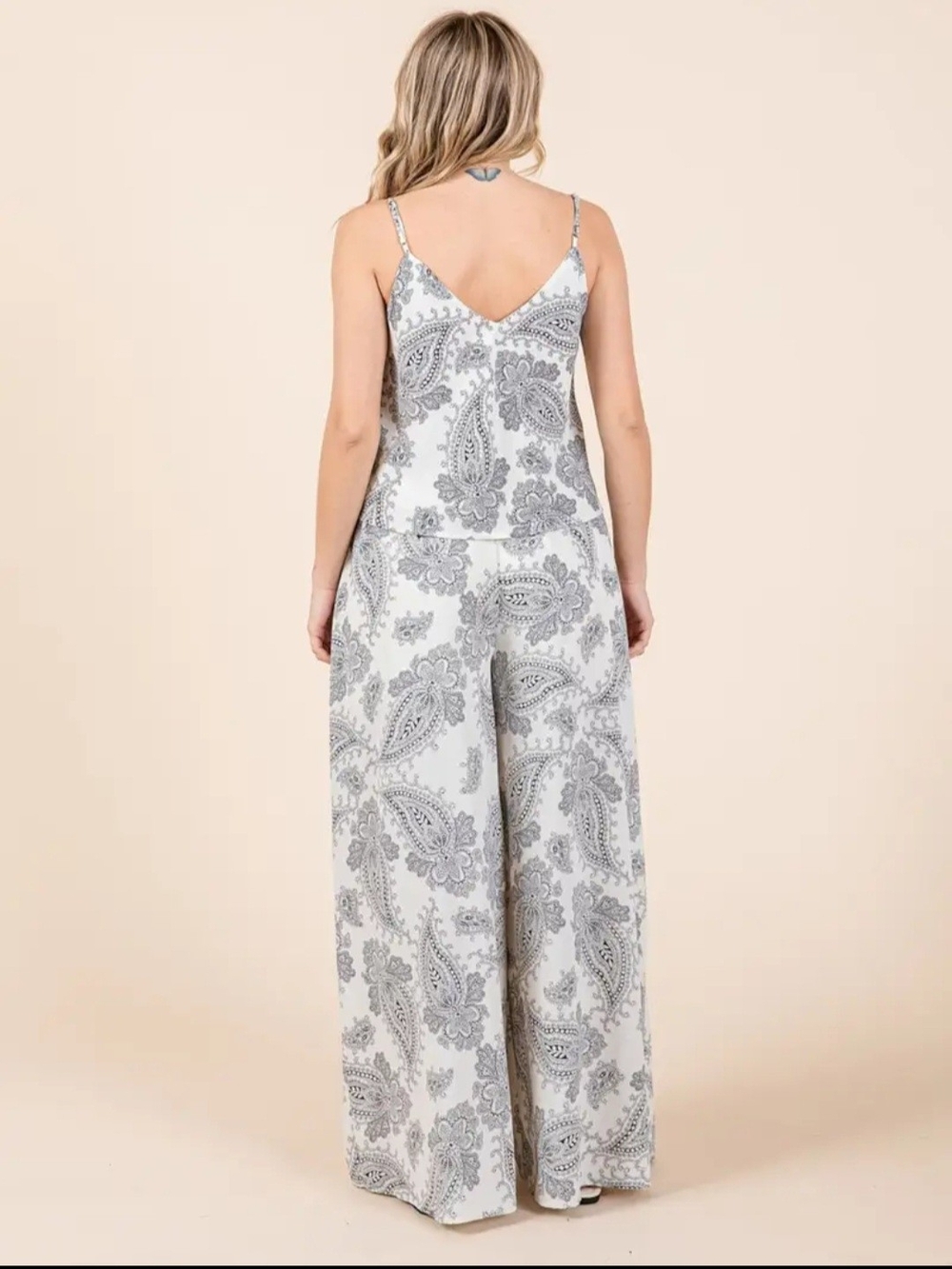 mittoshop White & Gray Paisley Wide-Leg Set - Picture 2 of 6